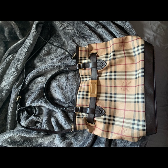 Burberry handbag - Picture 1 of 4